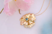 Collier fleur d'or