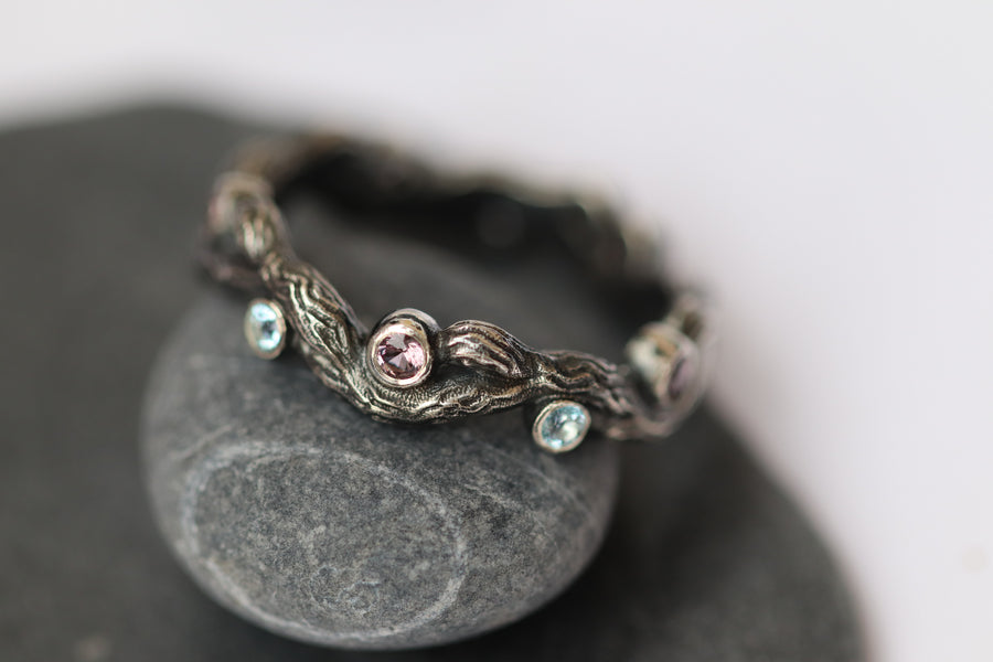 Bague brindille spinelle et topaze