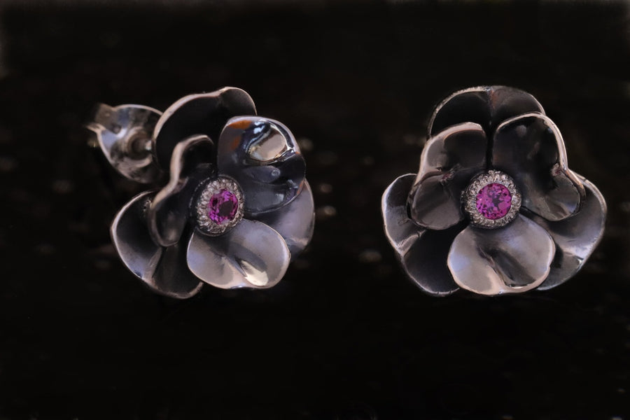 Flower stud earrings with rhodolite stone