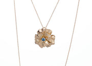 Collier fleur d'or