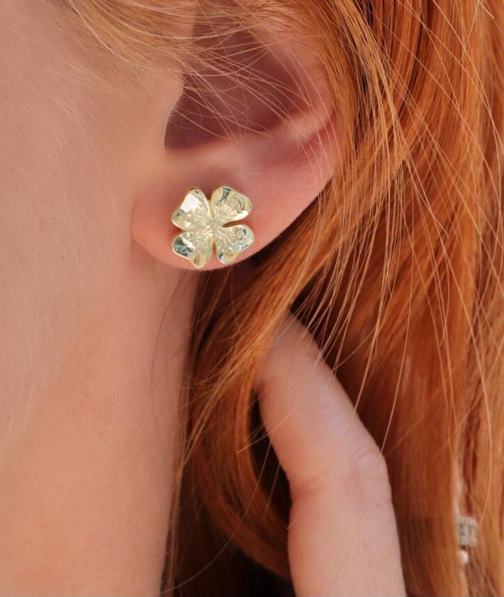 Gold Clover Stud Earrings