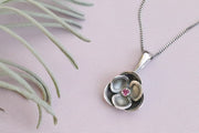 Pendentif fleur en argent